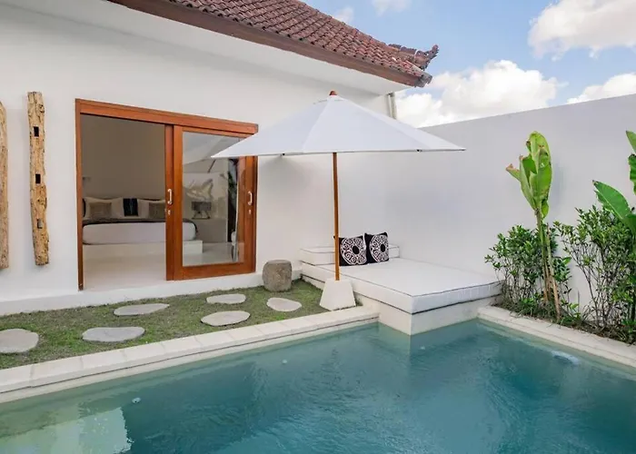 Villa Luxury 2 Bedrooms Putih Pererenan *